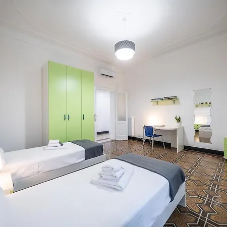 Next Stop - 3 Bedrooms Facing The Station アパート *